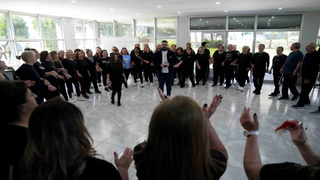 Çukurovada halk oyunlarıyla kültürel miras yaşatılıyor