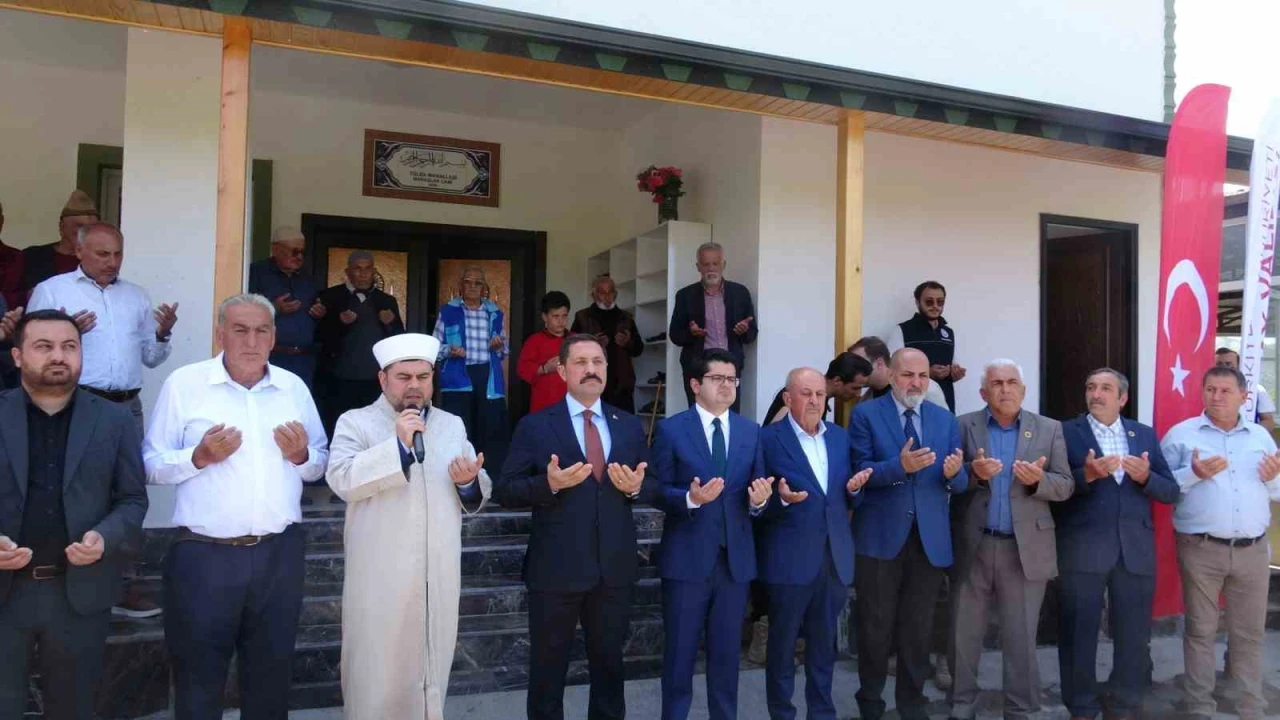 Depremin ardından inşa edilen 126ncı cami ibadete açıldı