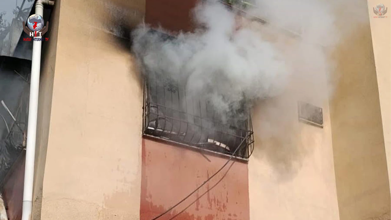 Dörtyolda apartman dairesi alevlere teslim oldu