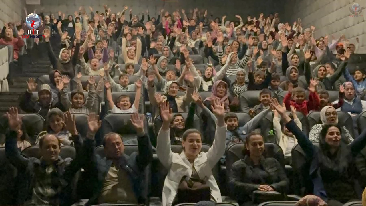 Dörtyolda ilkokul öğrencileri sinemayla tanıştı