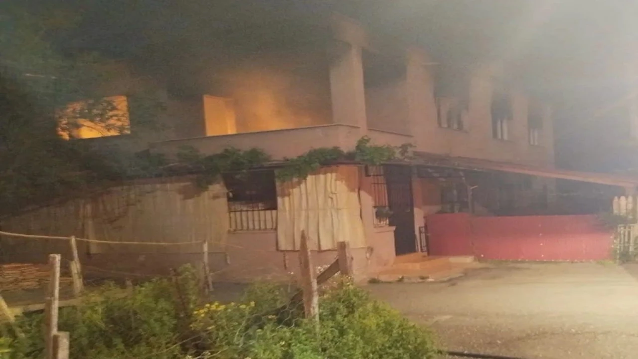 Dörtyolda müstakil evden alevler yükseldi