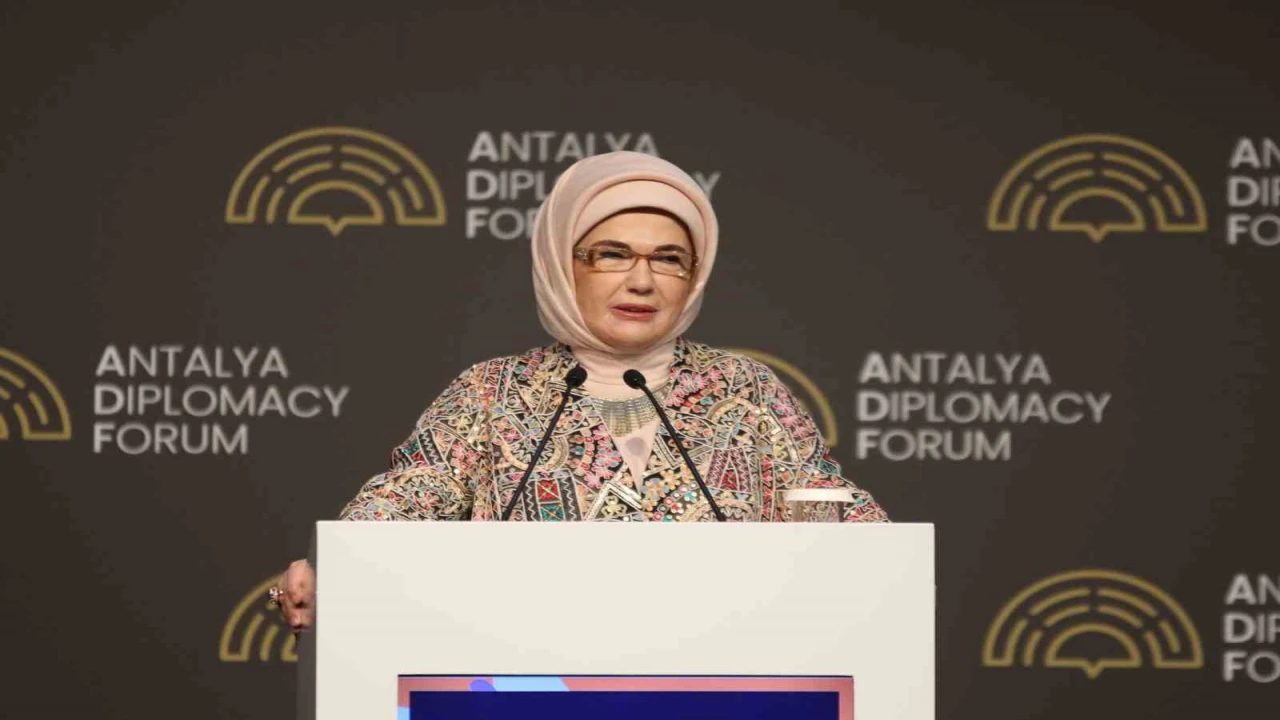 Emine Erdoğan, Filistin İçin Tek Yürek temalı programa katıldı