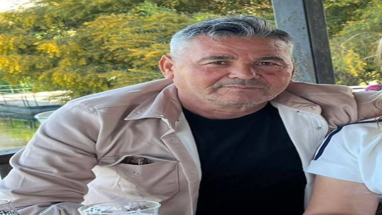 Finikede elektrik direğine çarpan motosikletli hayatını kaybetti