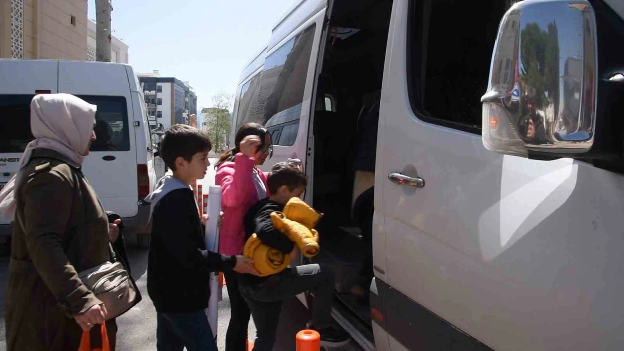 Genç araştırmacılara tarih yolculuğunda belediyeden destek