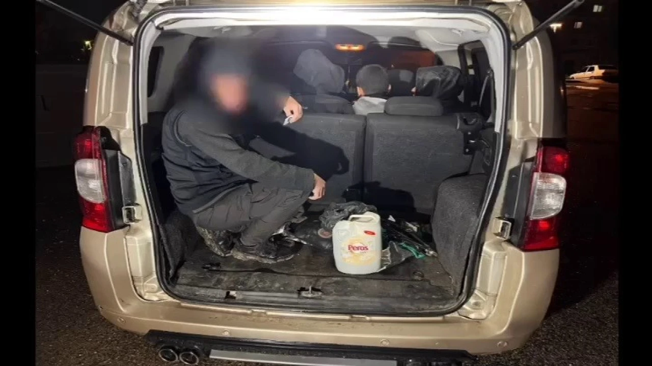 Hatayda 6 yabancı uyruklu göçmen yakalandı, 2 organizatör tutuklandı