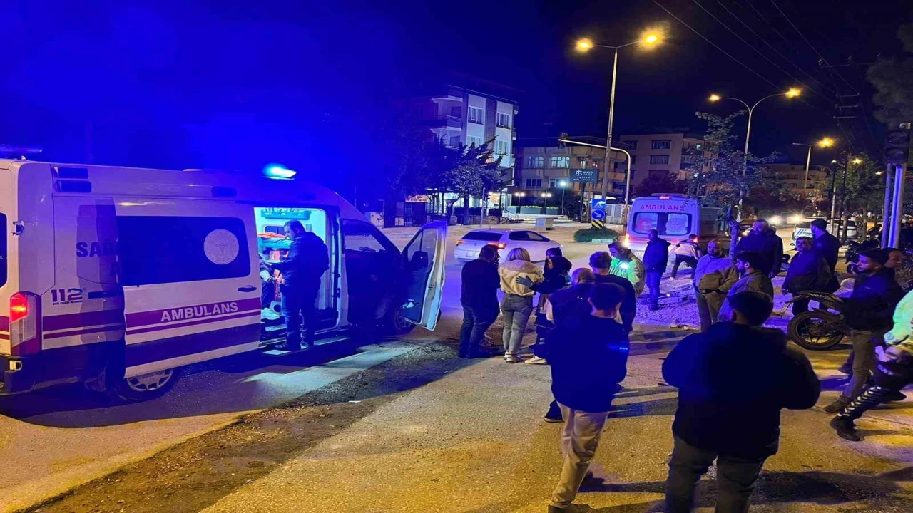 Hatayda otomobille motosiklet çarpıştı: 3 yaralı