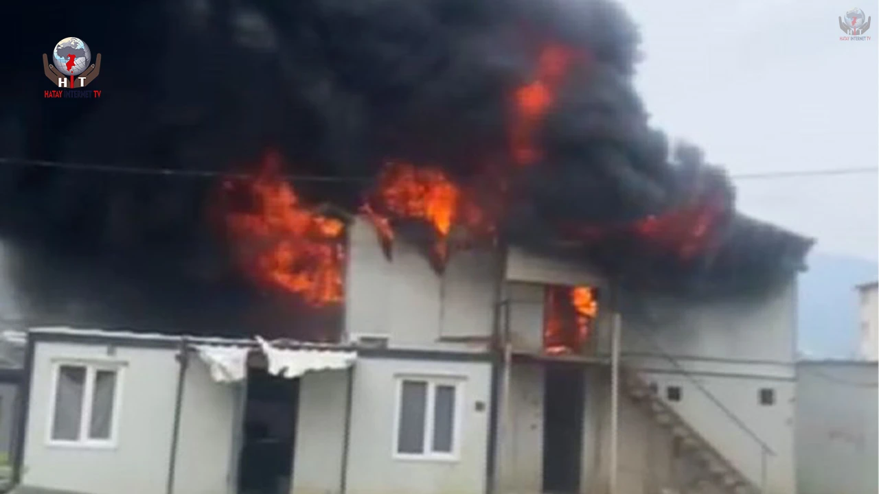 İşçilerin kaldığı 2 katlı yatakhane alevlere teslim oldu