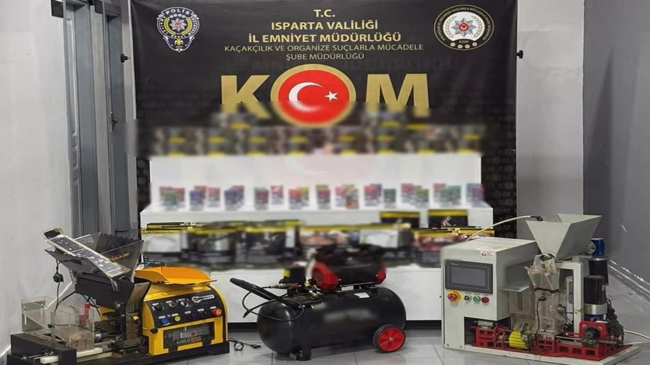 Ispartada kaçakçılık operasyonunda binlerce kaçak ürün ele geçirildi