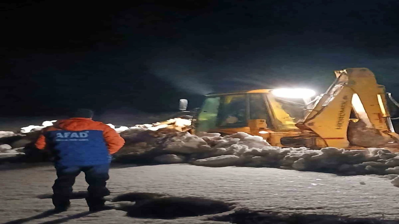 Ispartada karla kaplı yaylada mahsur kalan 2 kişi kurtarıldı