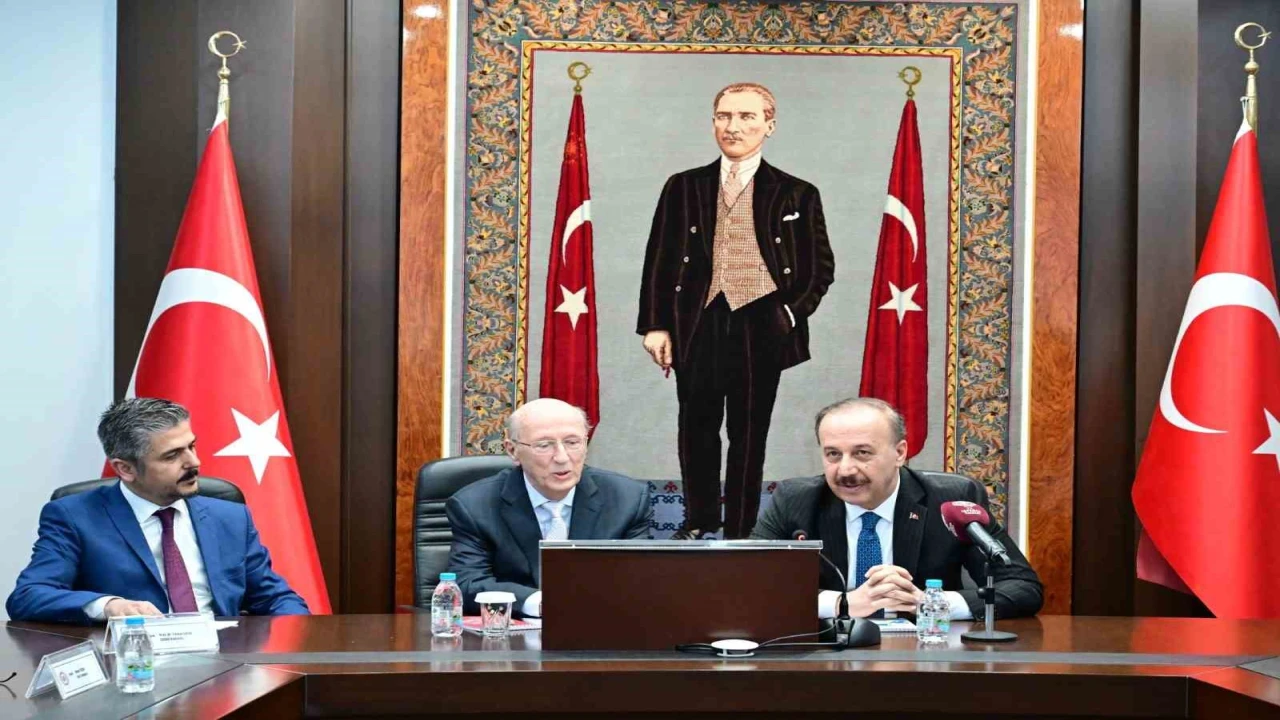 Ispartada okul isimleriyle provokatif paylaşım yapan 10 kişi gözaltına alındı