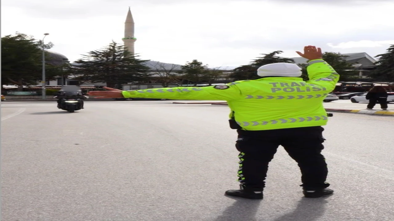Ispartada son bir haftada polis denetimlerinde 58 aranan şahıs yakalandı