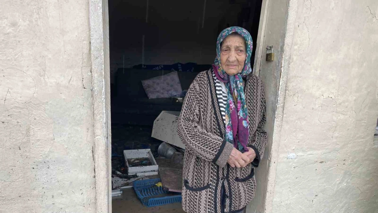 Kadirlide sel felaketi: Evler ve iş yerleri sular altında kaldı