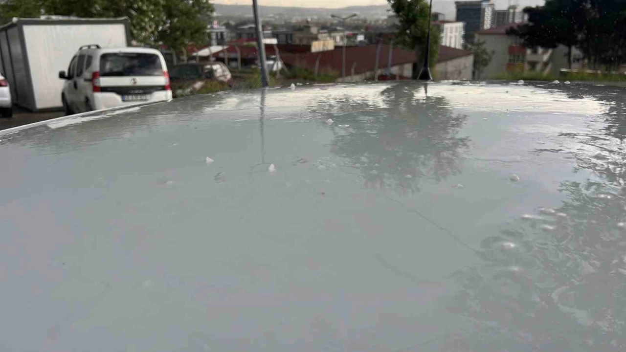 Kahramanmaraşta kısa süreli dolu etkili oldu