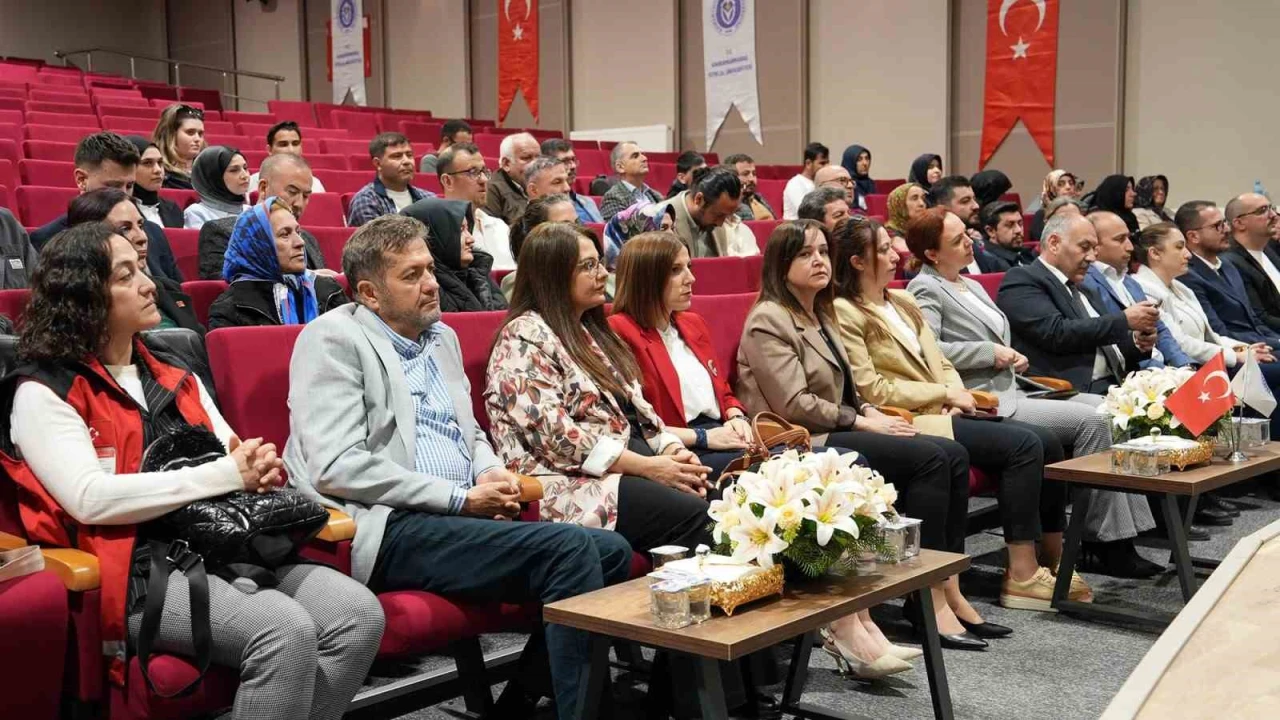Kahramanmaraşta otizme dikkat çeken konferans