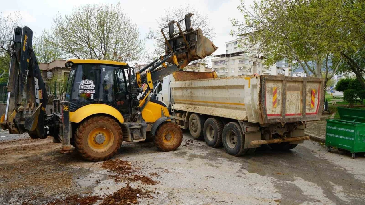 Kahramanmaraşta sağanak sonrası temizlik