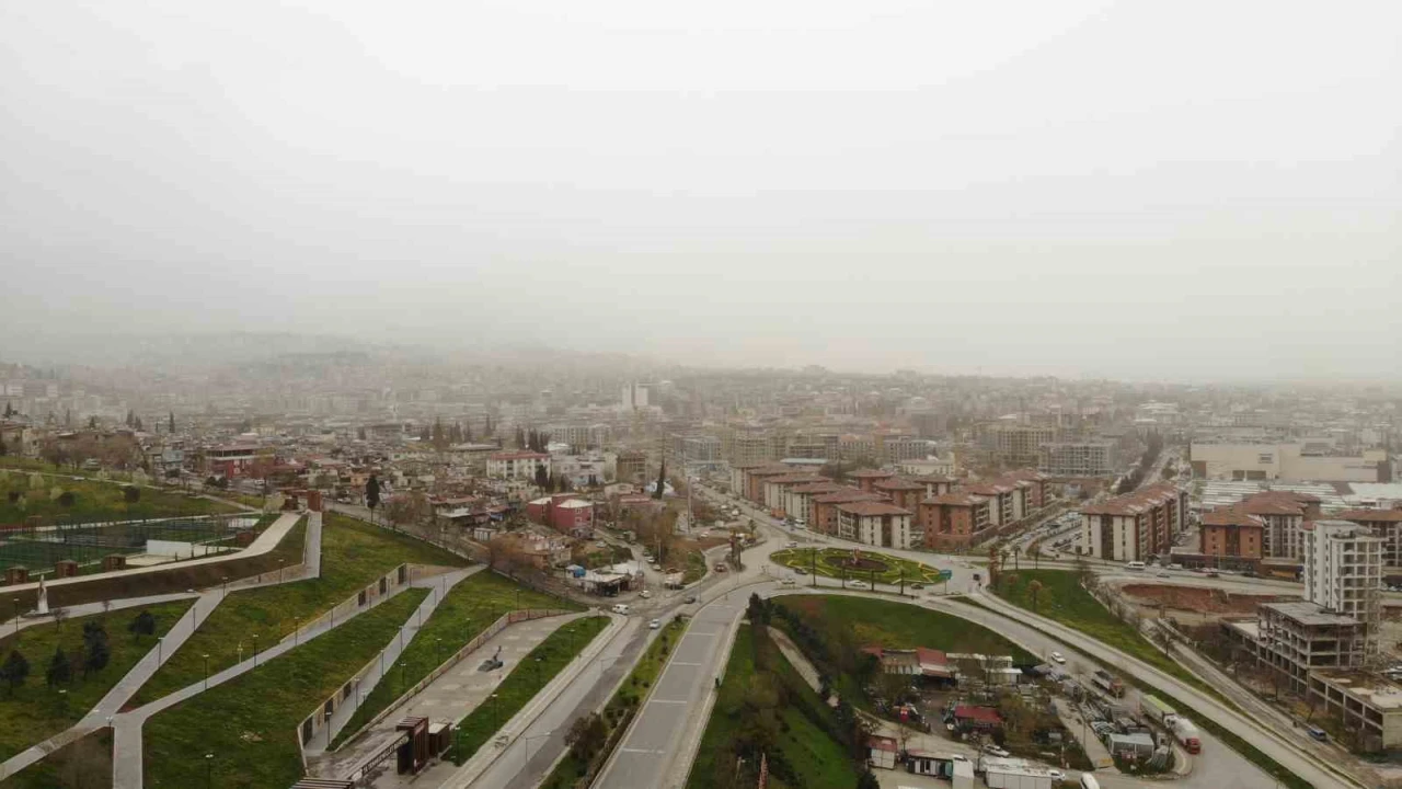 Kahramanmaraşta toz taşınımı etkili oldu