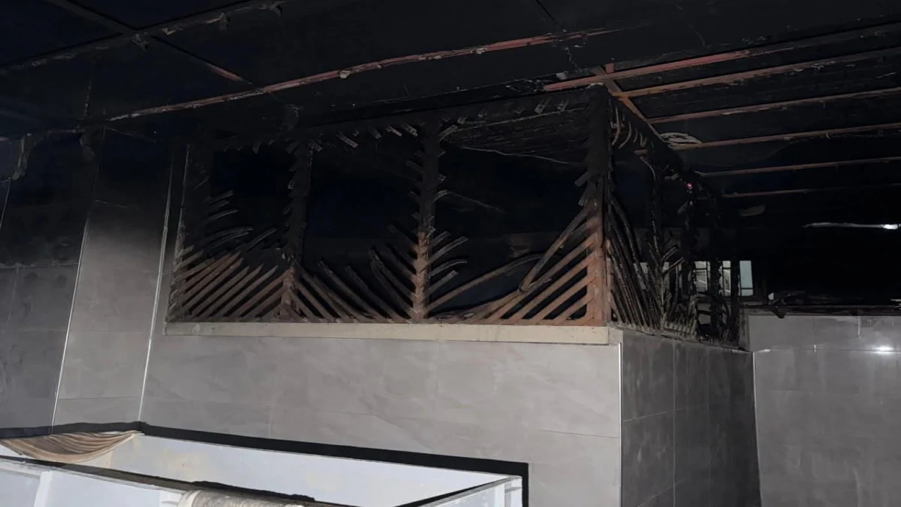 Kırıkhanda yanan fırın kullanılmaz hale geldi