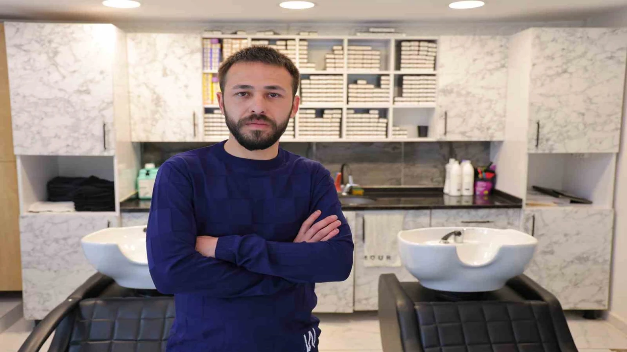 Kuaförde 26 bin liralık saç bakımı yaptırdı, 2 dakikaya geliyorum diyerek çıktığı salona bir daha dönmedi