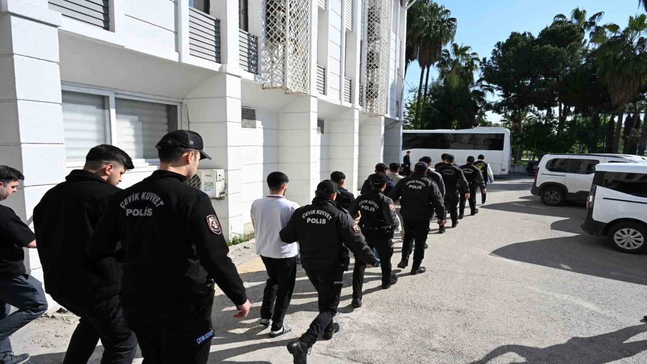 Mersinde dolandırıcılık şebekesi çökertildi: 100 milyonluk para trafiği ortaya çıktı