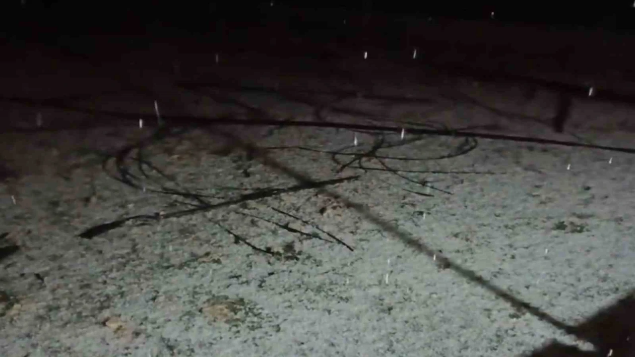 Mersinde dolu yağışı etkili oldu