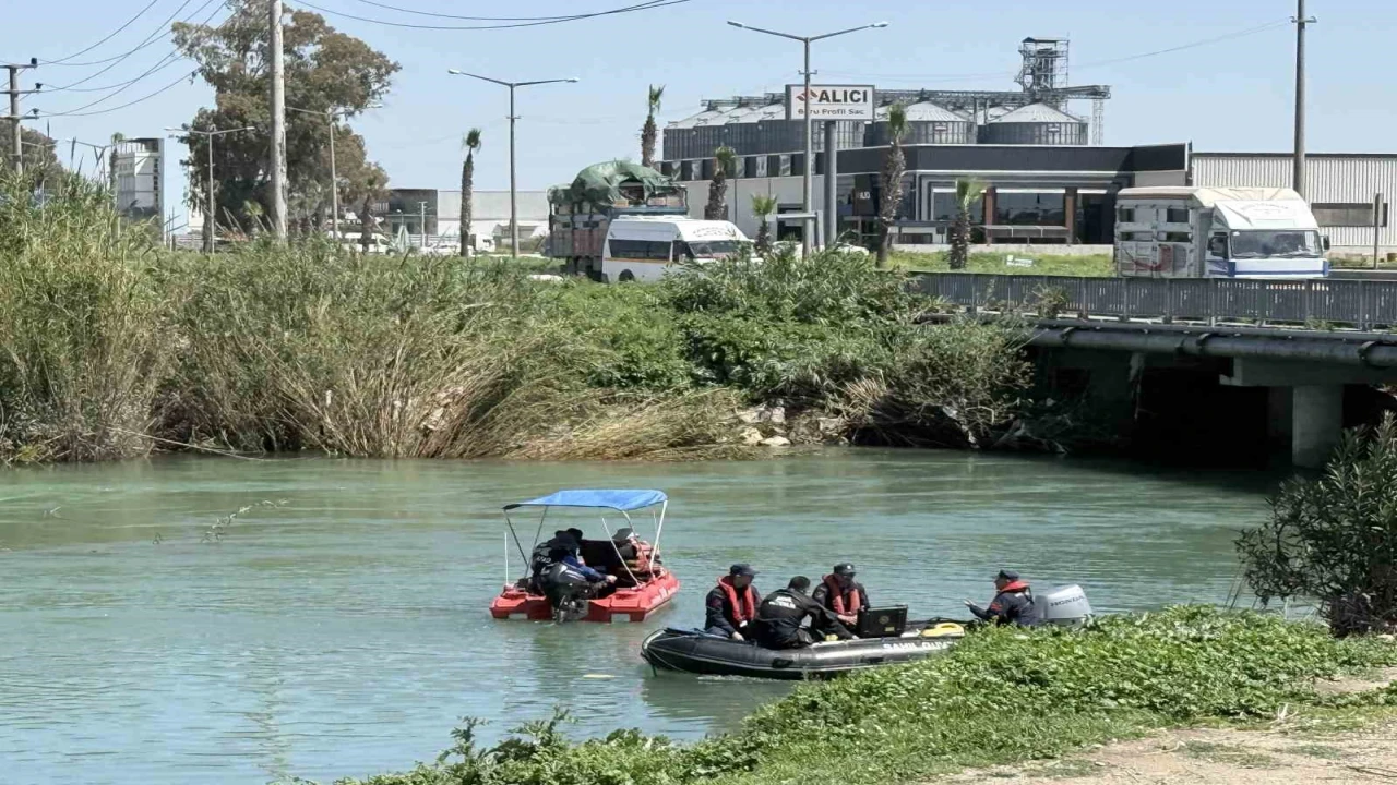 Mersinde kayıp gencin aranmasına 6. günde de devam edildi