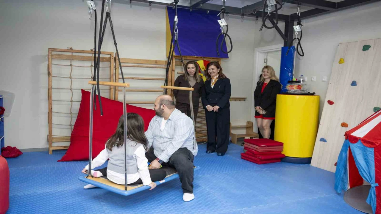 Mersinde otizmli çocuklar ve aileleri buluştu