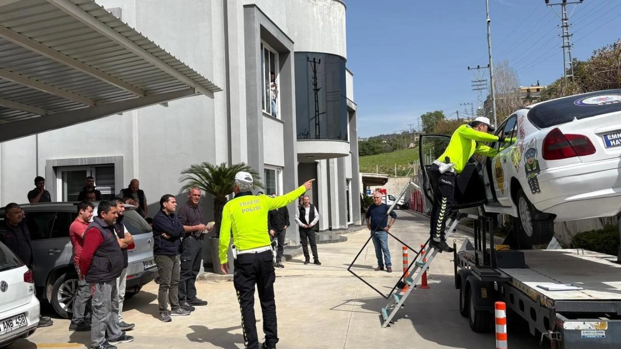 Mersinde trafik güvenliği için sürücülere uygulamalı eğitim