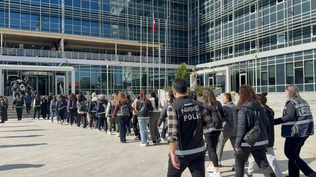 Narkotik polisinden Conolara operasyon: 55 gözaltı