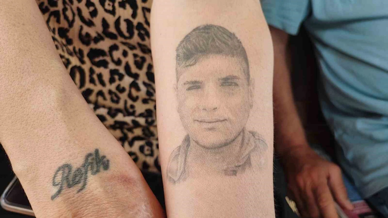 Oğlu 9 yıl önce öldürülen acılı anne: Kolumdaki resmiyle avunup duruyorum