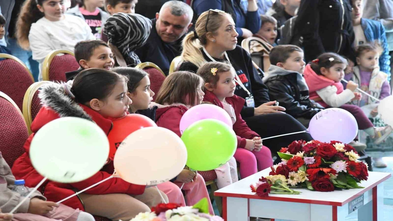 Osmaniye kitap fuarı ilk 3 günde 30 bin ziyaretçiyi ağırladı