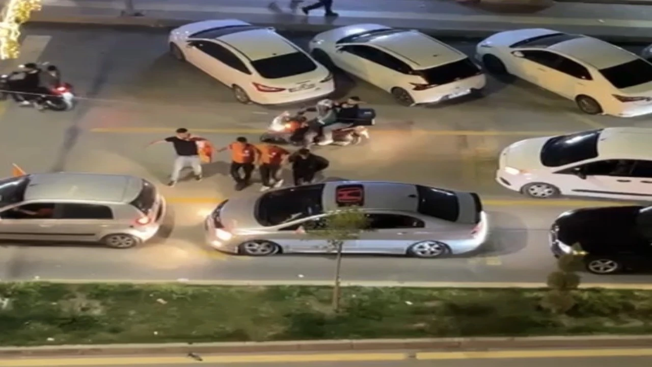 Osmaniyede Galatasarayın derbi galibiyeti sonrası konvoy yapıldı