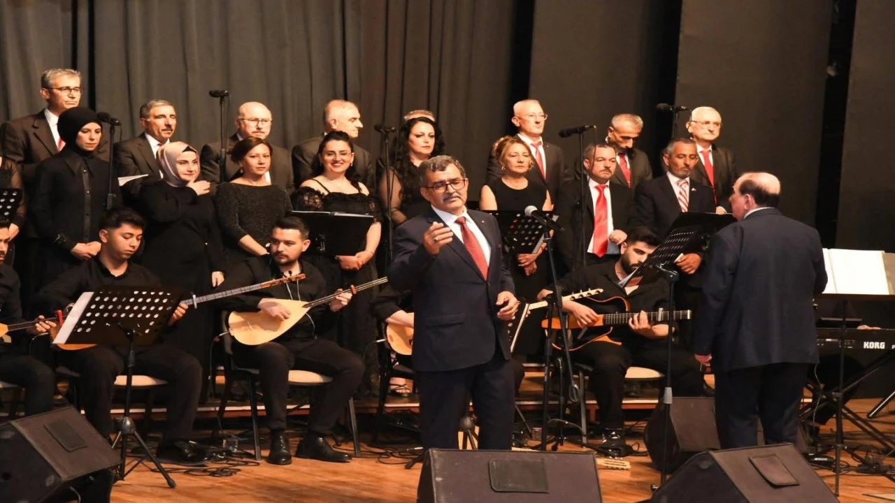 Osmaniyede Türk halk müziği rüzgarı esti