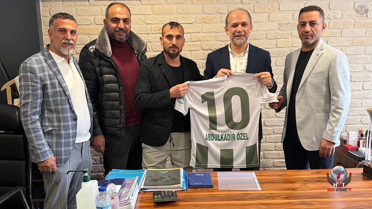 ÖZEL'E ŞAMPİYON MEYDANSPOR FORMASI TAKDİM EDİLDİ