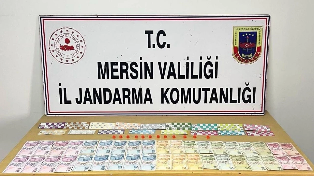 Silifkede depoya kumar baskını: 21 kişi suçüstü yakalandı