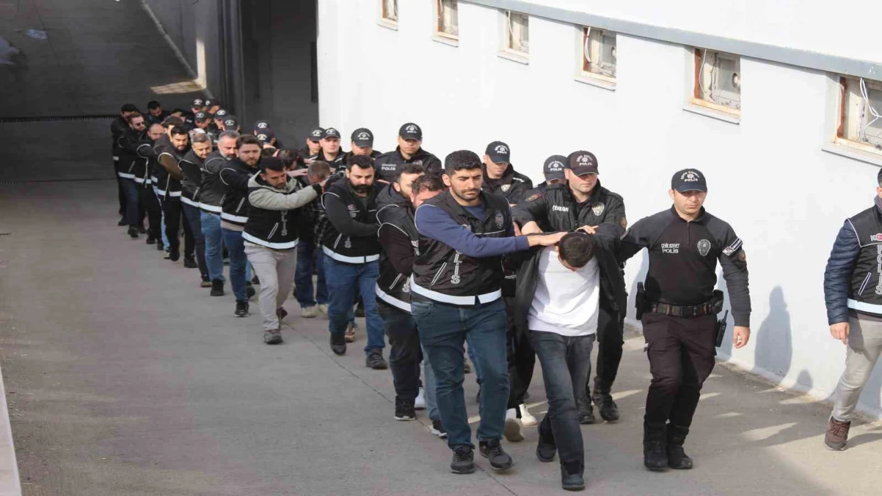 Tarihi baskın: Atık tesisi değil sigara fabrikası, 170 milyon TLlik ürün ele geçirildi