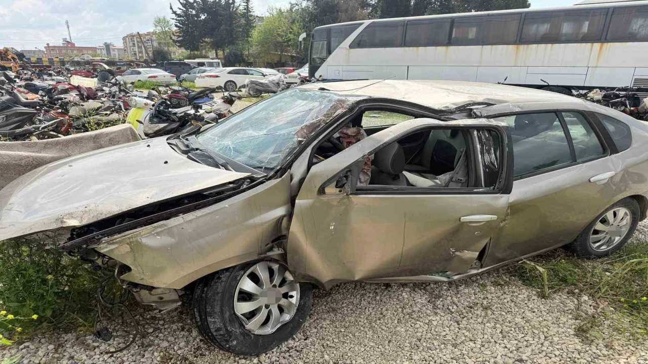 Tarsusta feci kaza: 2 ölü, 2 yaralı