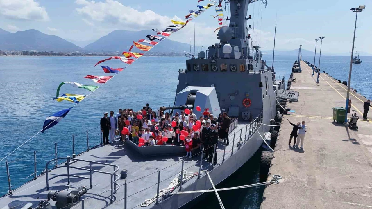 TCG BORA Alanyada ziyarete açıldı