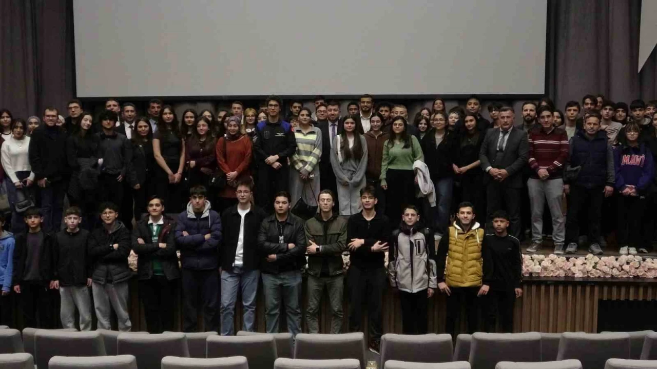 Türkiyenin ikinci Milli Astronotu Tuva Cihangir Atasever Ispartada öğrencilerle buluştu