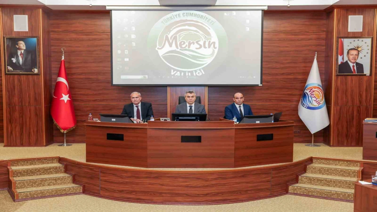 Vali Toros: Mersinin huzurunu bozmak isteyenlere geçit yok