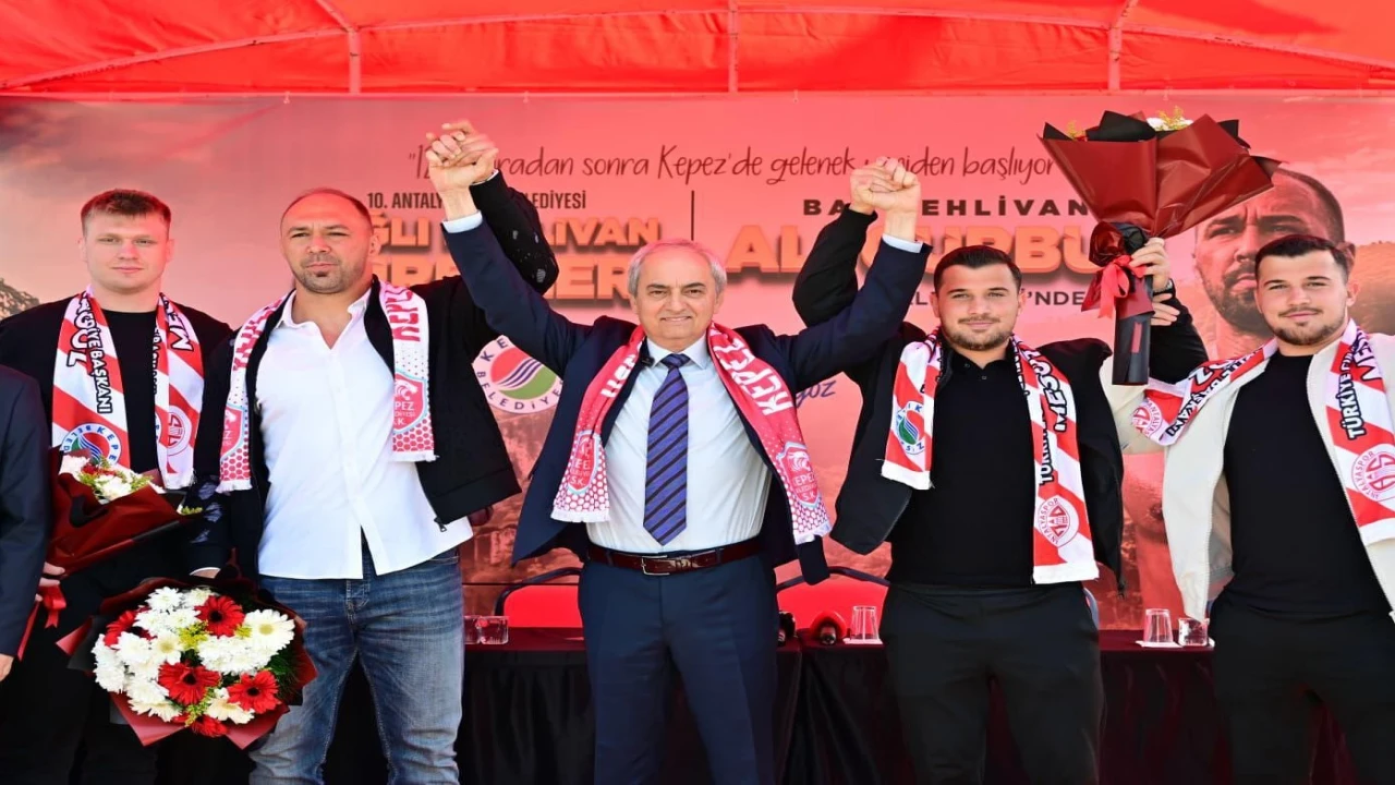 Yağlı güreşlerin efsane ismi Ali Gürbüze coşkulu karşılama