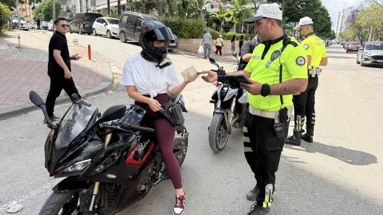 Adanada 274 motosiklet sürücüsüne ceza kesildi