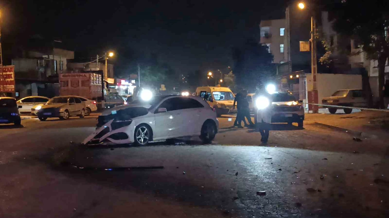Adanada zincirleme kaza: 1 ölü, 4 yaralı