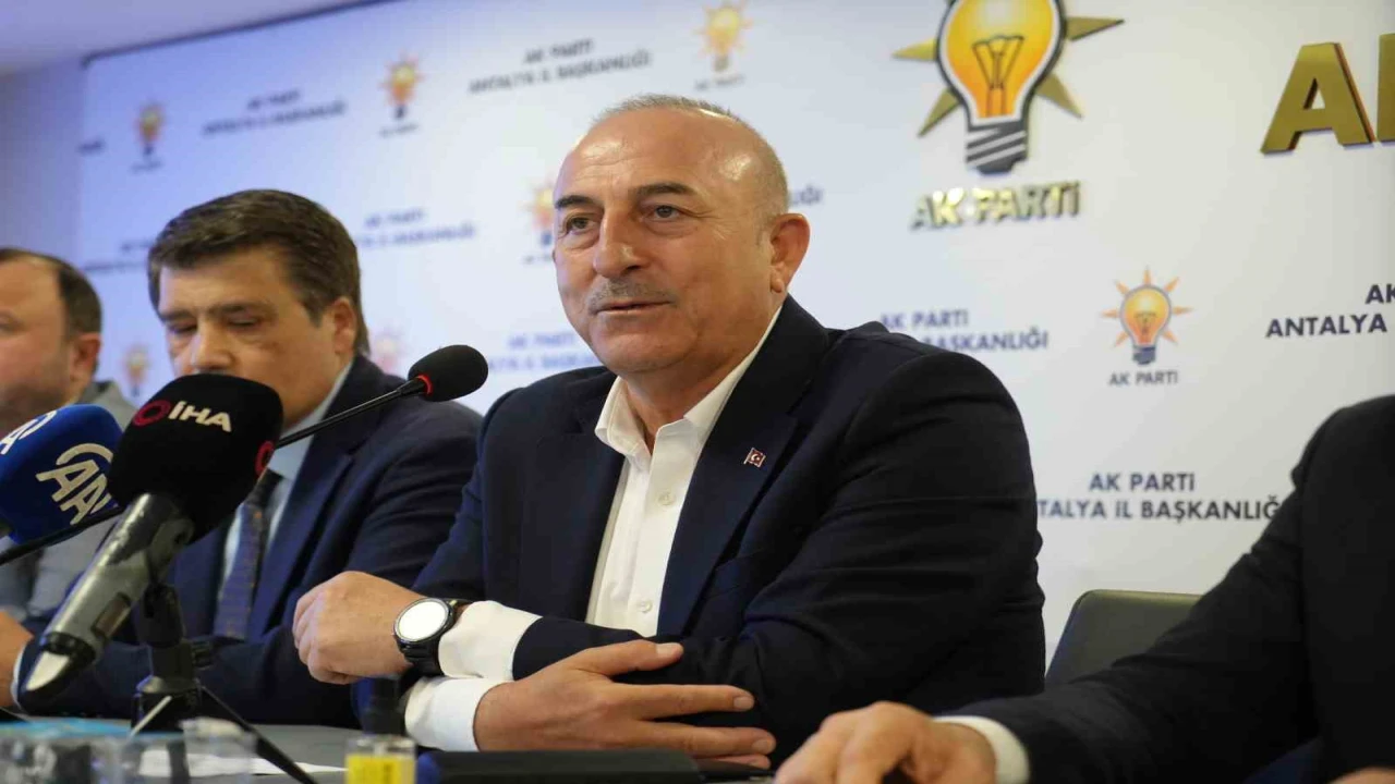 AK Partili Çavuşoğlundan Büyükşehire çağrı: Antalyanın imajını bozmaya hakkınız yok