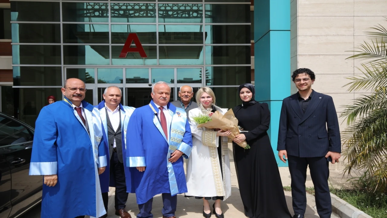 Akdeniz Üniversitesinde mezuniyet coşkusu İlahiyat Fakültesi ile başladı