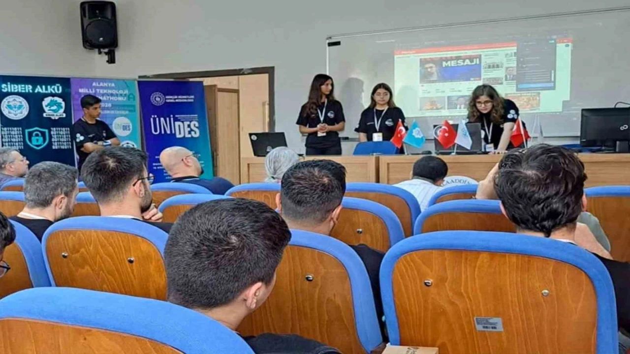 ALKÜde Alanya milli teknoloji hackathonu yarışları tamamladı