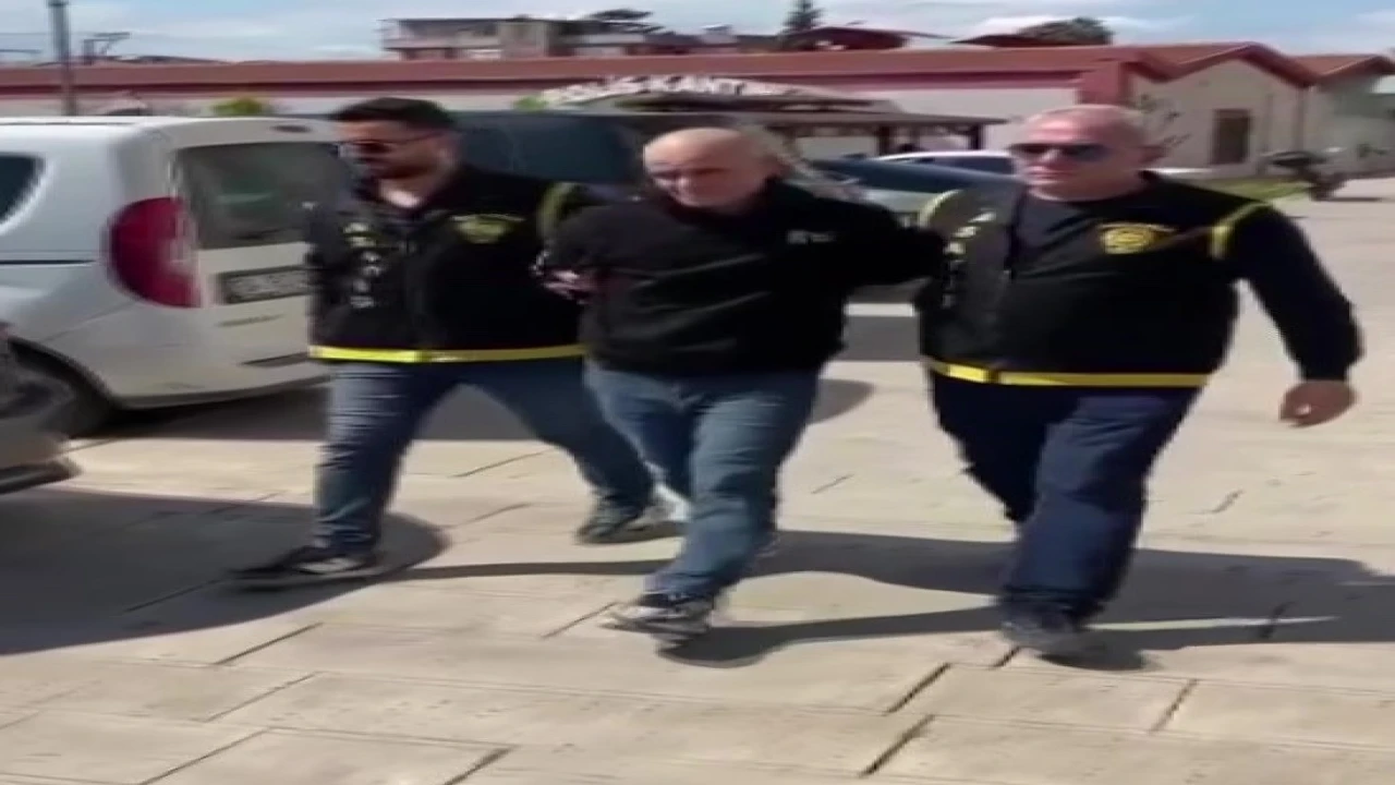 Aynı gece hem iş yerini hem otomobili soydu: Şüpheli tutuklandı