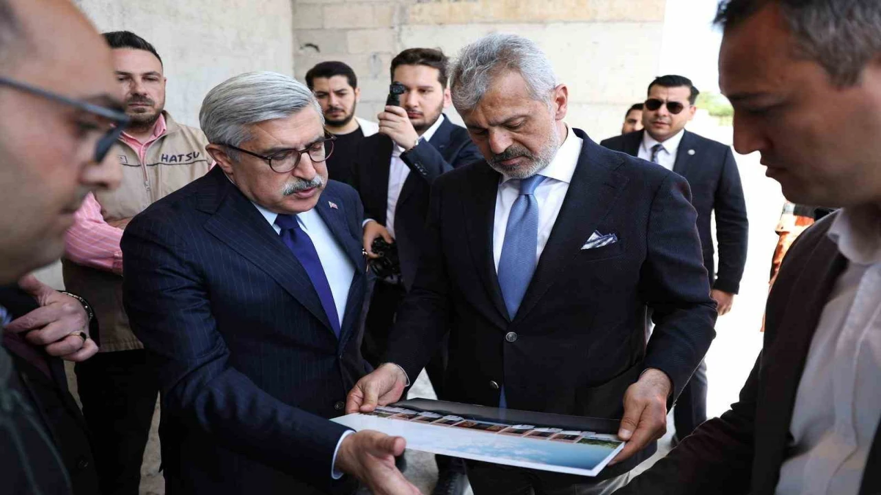 Başkan Öntürk, Reyhanlıdaki otogar projesini inceledi