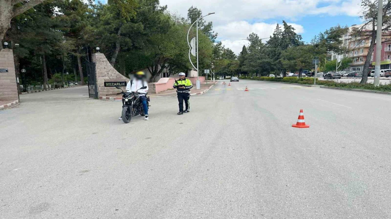 Burdurda 383 araç ve sürücüsü kontrol edildi