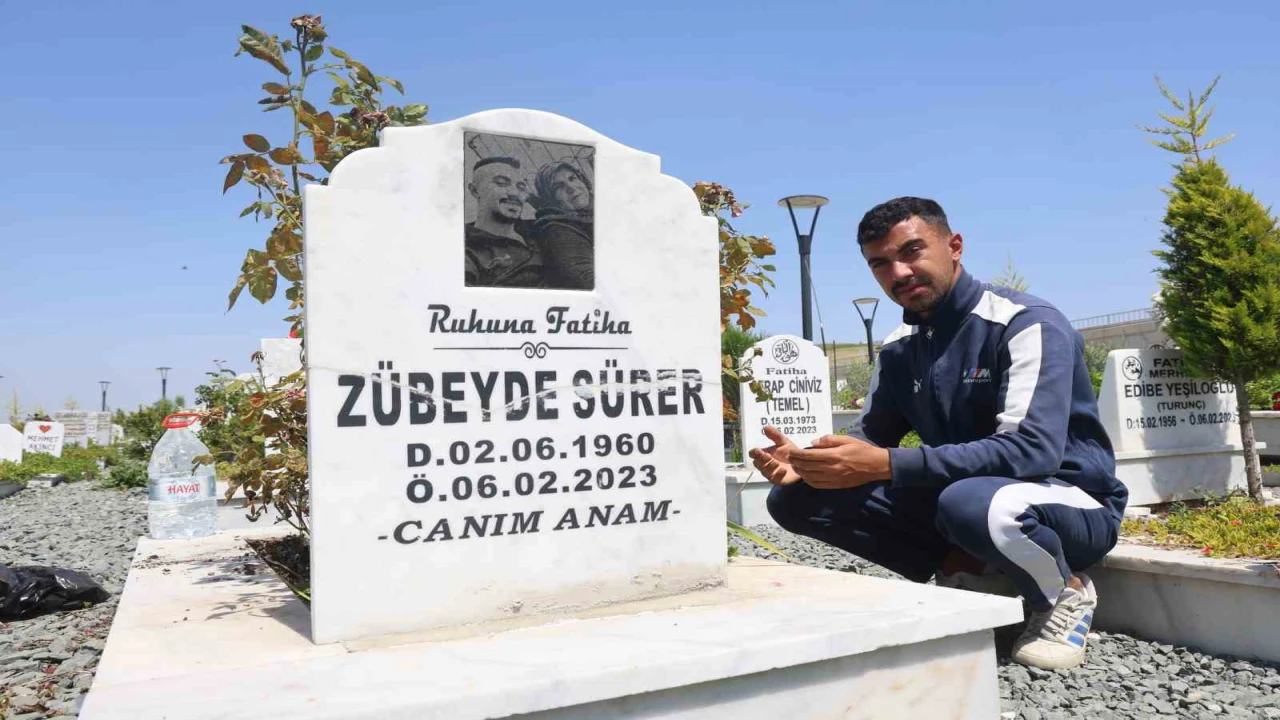 Deprem mezarlığında buruk anneler günü
