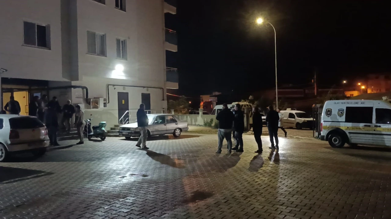 Evinin kapısında uğradığı silahlı saldırıda hayatını kaybetti